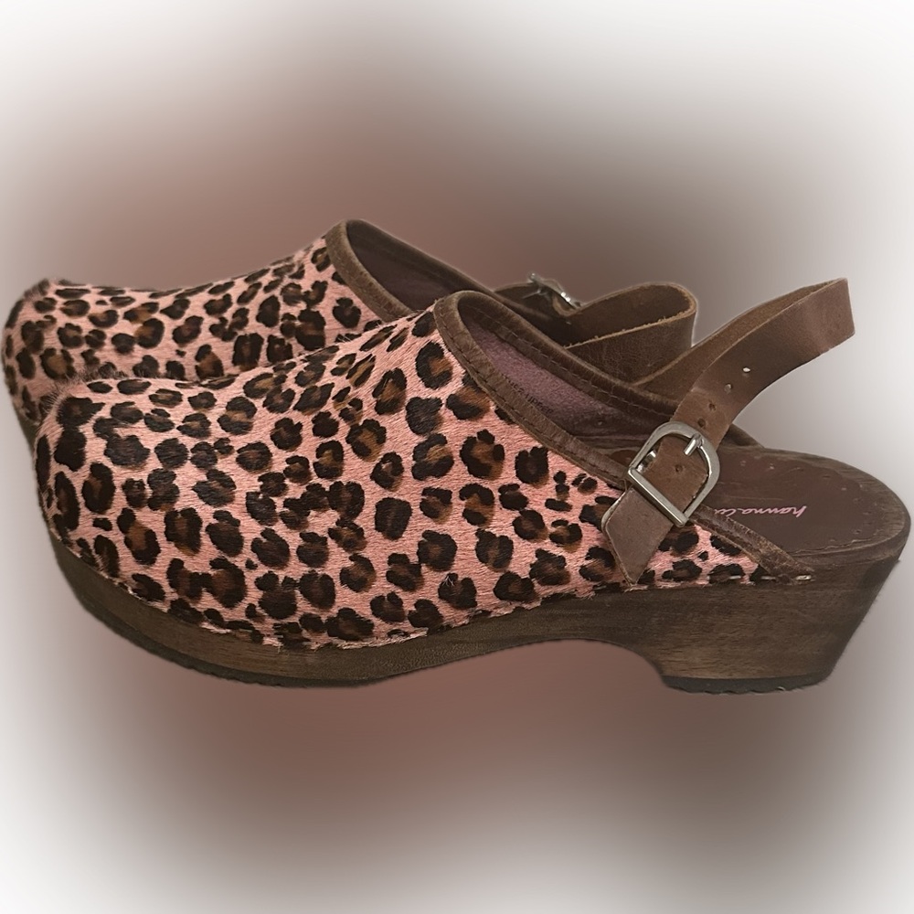 Hanna Andersson Vintage Y2K Leopard Print Cow Skin Clogs